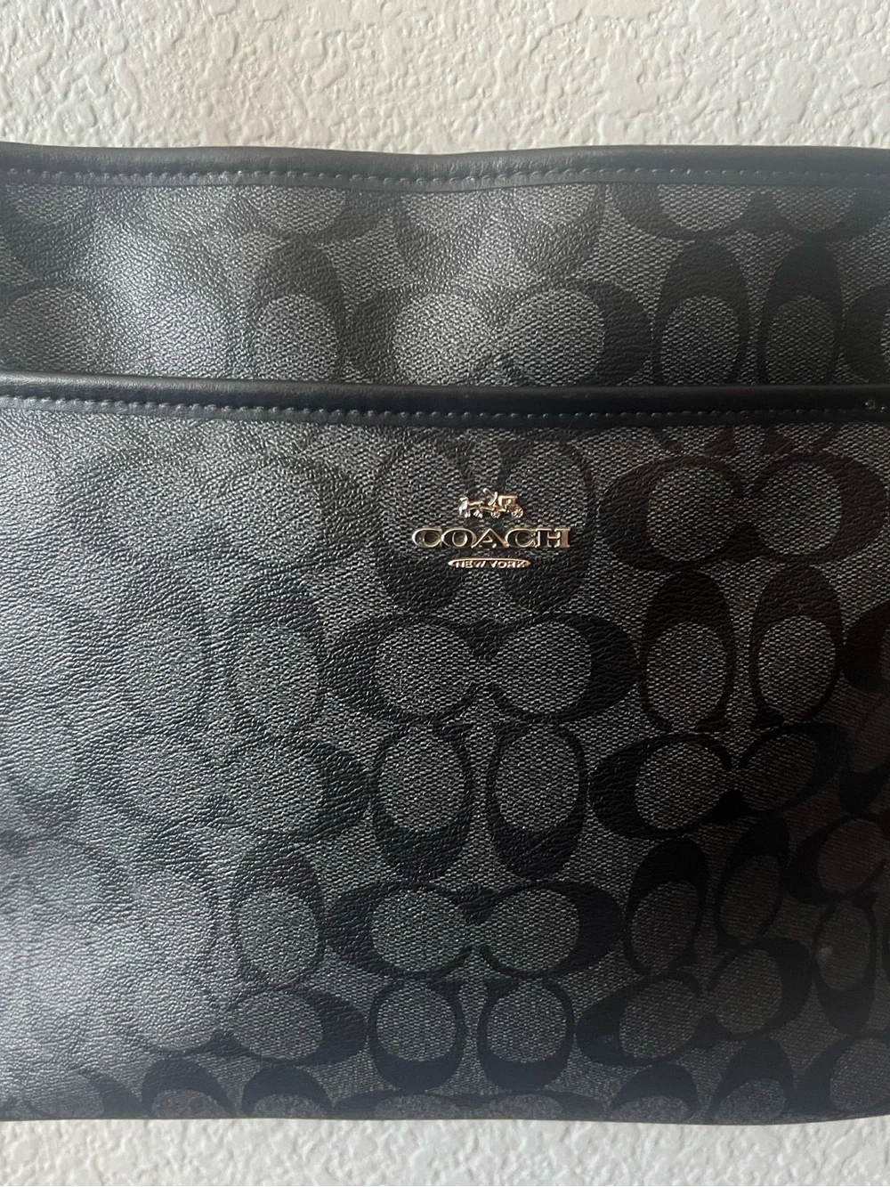 Coach Black Signature Crossbody Bag F29210 rarely used - Picture 4 of 16
